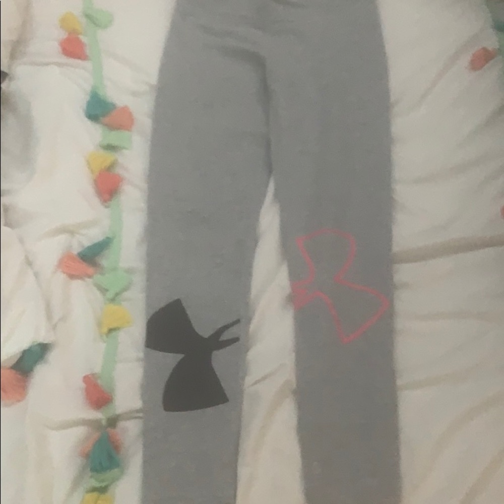 Gray under armor kids leggings